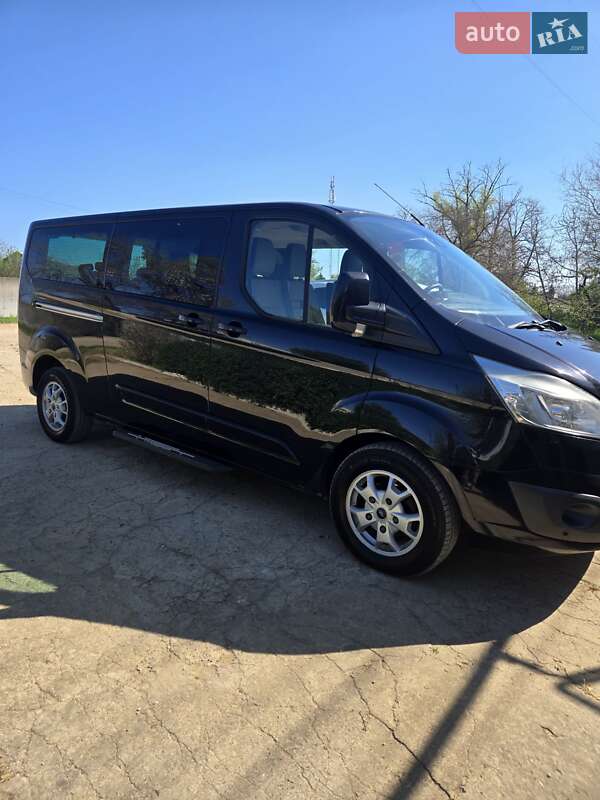 Ford Tourneo Custom 2013