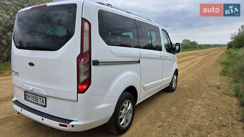 Минивэн Ford Tourneo Custom 2013 в Ивановке