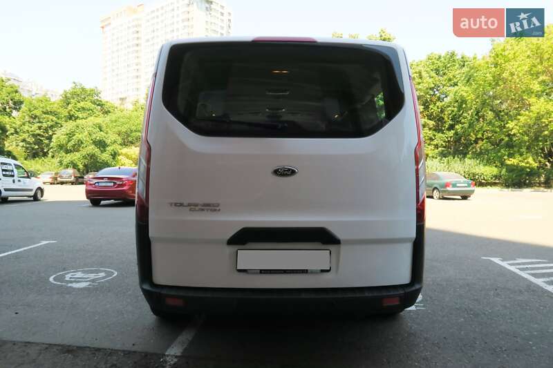 Минивэн Ford Tourneo Custom 2017 в Захарьевке