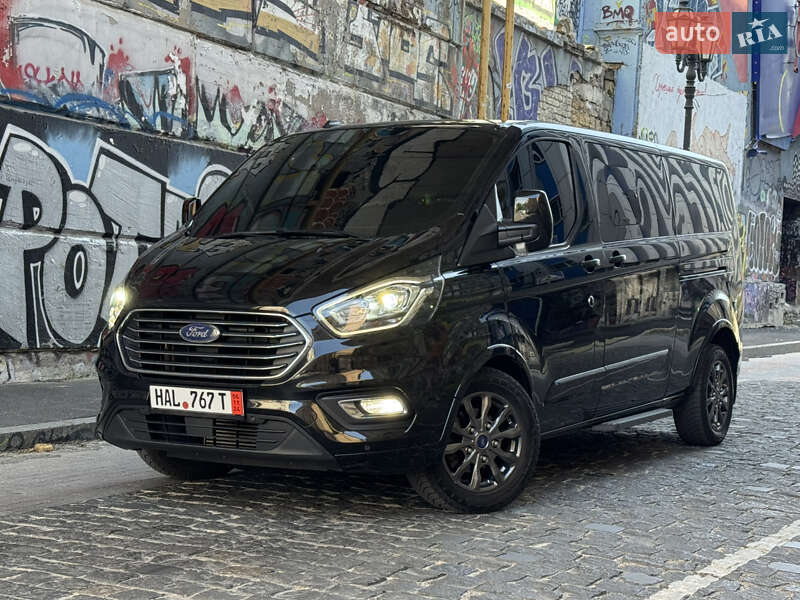 Ford Tourneo Custom 2021