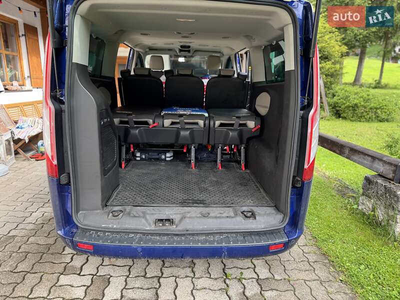 Мінівен Ford Tourneo Custom 2015 в Києві