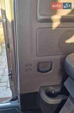 Минивэн Ford Tourneo Custom 2021 в 