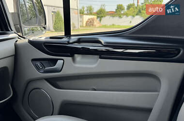 Минивэн Ford Tourneo Custom 2020 в 