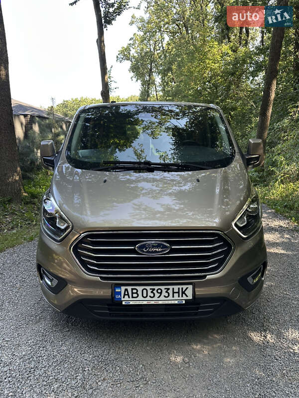 Ford Tourneo Custom 2020