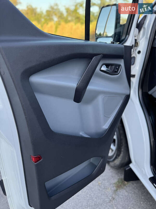 Минивэн Ford Tourneo Custom 2013 в Харькове фото 27 Минивэн Ford Tourneo Custom 2013 в Харькове