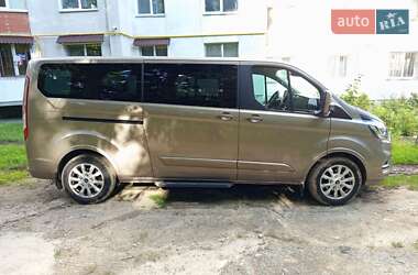 Мінівен Ford Tourneo Custom 2019 в 