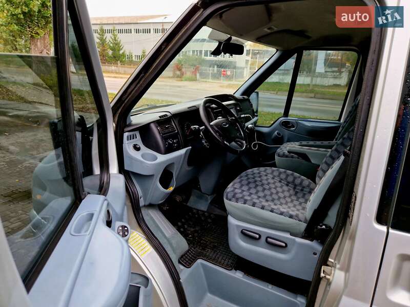 Минивэн Ford Tourneo Custom 2012 в Броварах фото 2 Минивэн Ford Tourneo Custom 2012 в Броварах