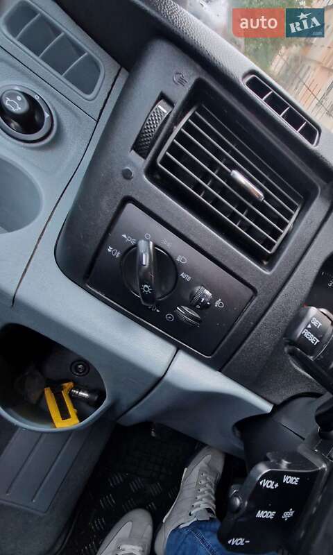 Минивэн Ford Tourneo Custom 2012 в Броварах фото 17 Минивэн Ford Tourneo Custom 2012 в Броварах