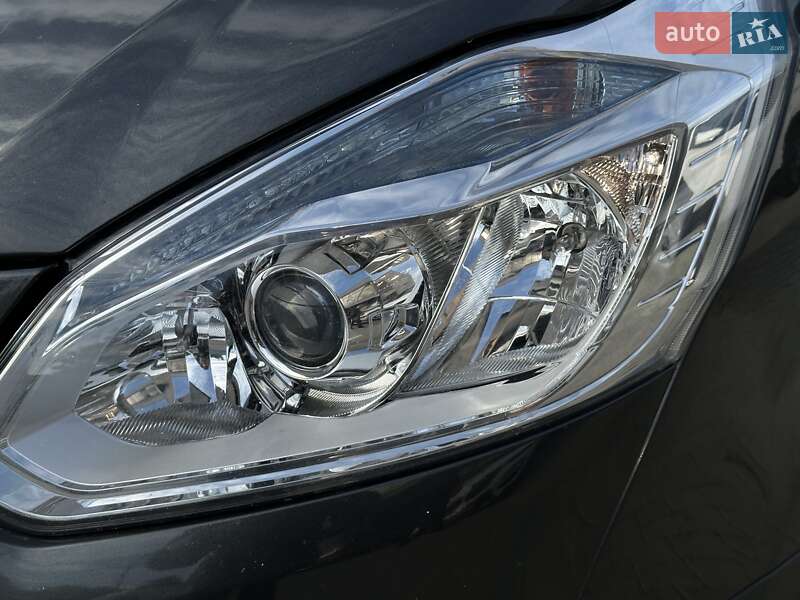 Мінівен Ford Tourneo Custom 2015 в Мукачевому фото 5 Мінівен Ford Tourneo Custom 2015 в Мукачевому