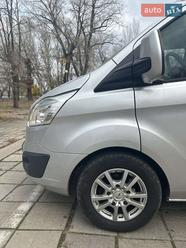 Минивэн Ford Tourneo Custom 2015 в Запорожье