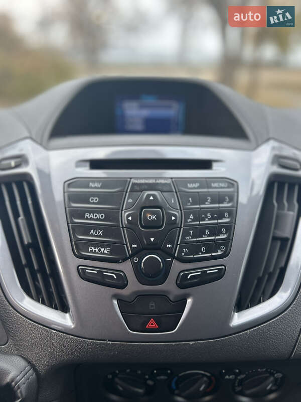 Минивэн Ford Tourneo Custom 2015 в Запорожье