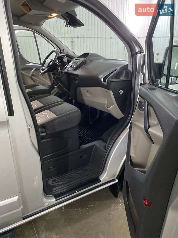 Мінівен Ford Tourneo Custom 2016 в Луцьку фото 12 Мінівен Ford Tourneo Custom 2016 в Луцьку