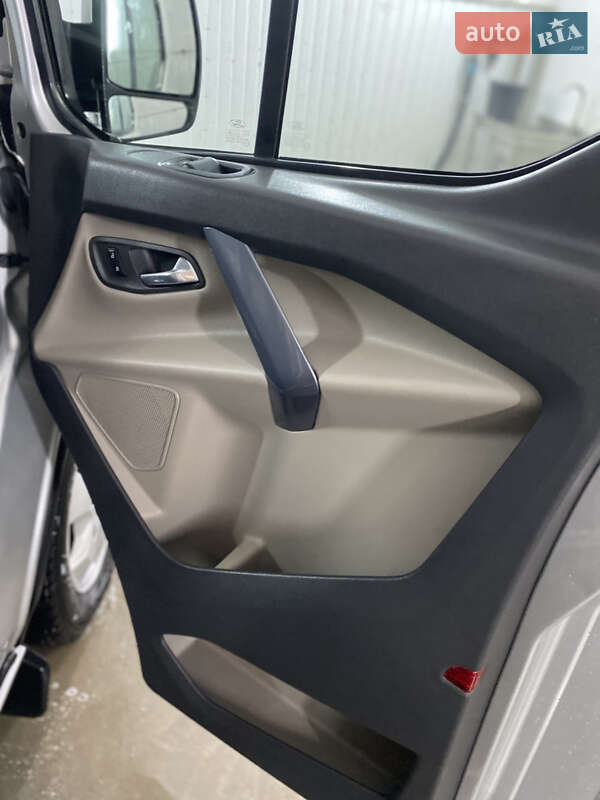 Мінівен Ford Tourneo Custom 2016 в Луцьку фото 46 Мінівен Ford Tourneo Custom 2016 в Луцьку