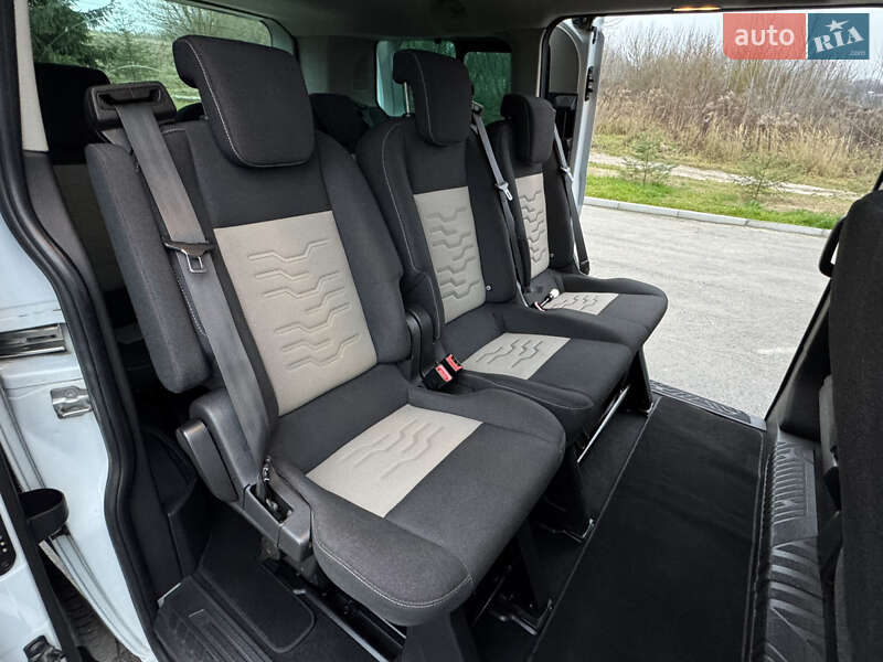 Минивэн Ford Tourneo Custom 2016 в Ровно