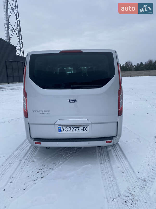 Минивэн Ford Tourneo Custom 2016 в Луцке