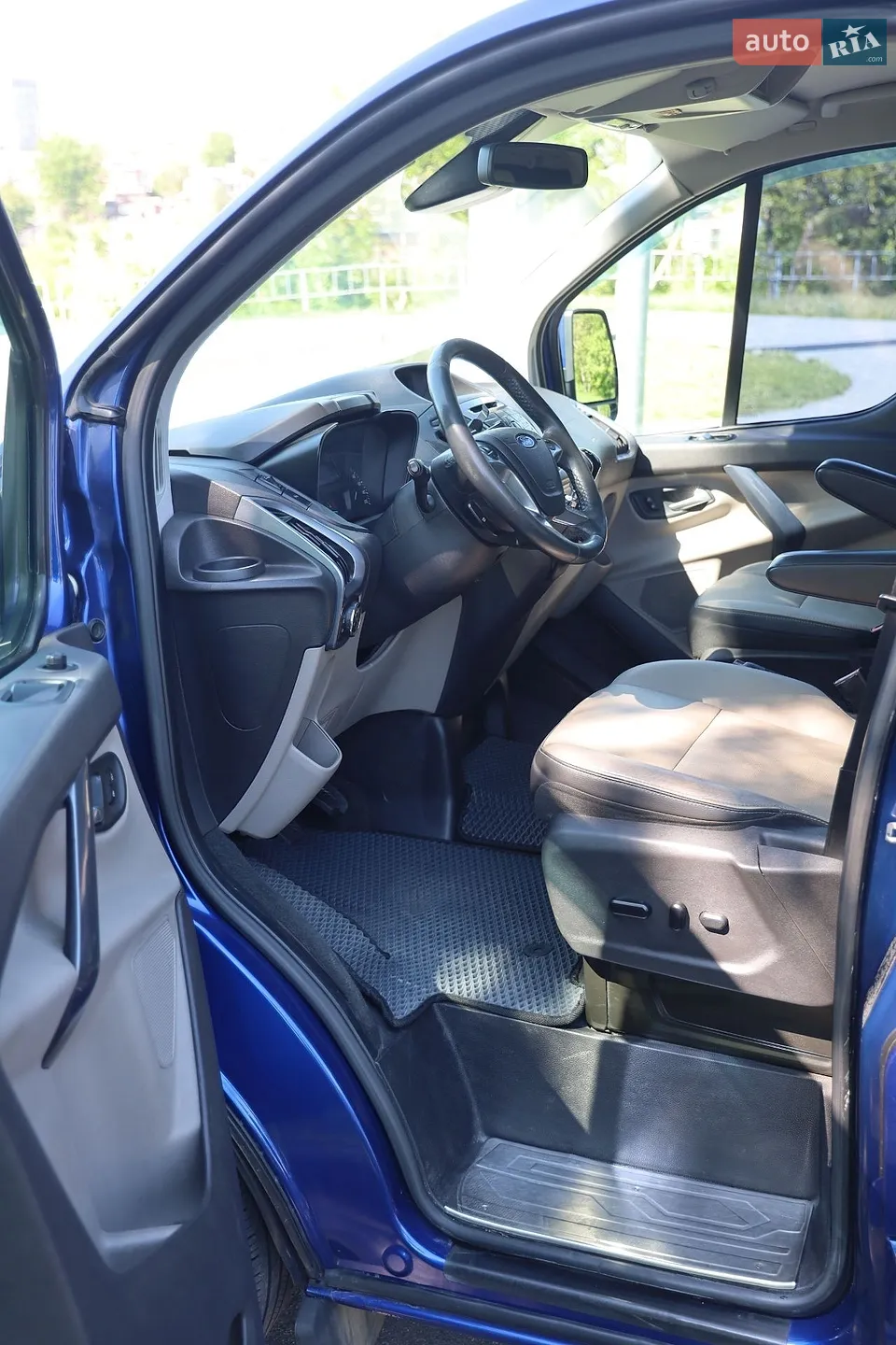 2014 Ford Tourneo Custom - мініатюра 17