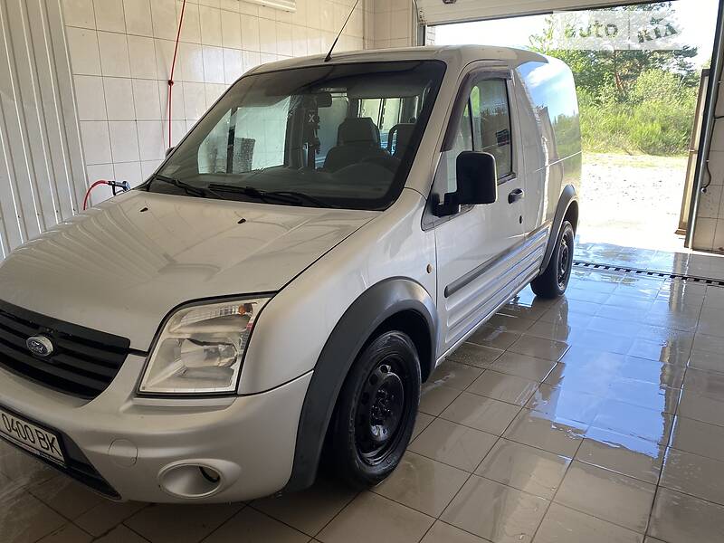 Грузовой фургон Ford Transit Connect 2009 в Перегинском