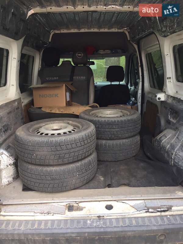 Мінівен Ford Transit Connect 2005 в Чернівцях