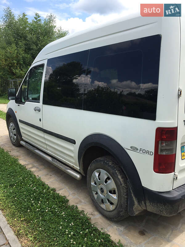 Минивэн Ford Transit Connect 2005 в Надворной