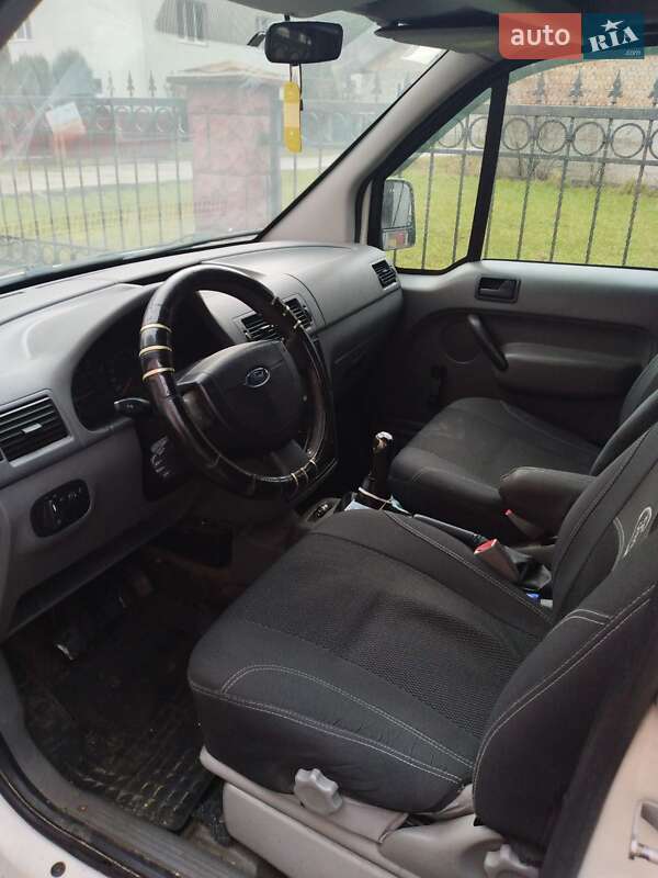 Минивэн Ford Transit Connect 2006 в Рахове
