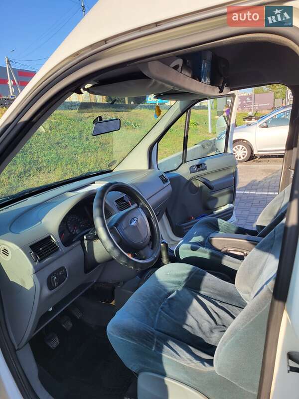 Минивэн Ford Transit Connect 2004 в Киеве