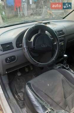 Минивэн Ford Transit Connect 2003 в Воловце