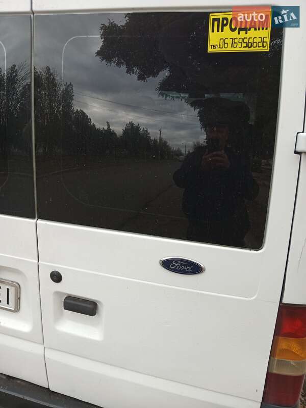 Минивэн Ford Transit Connect 2002 в Братском