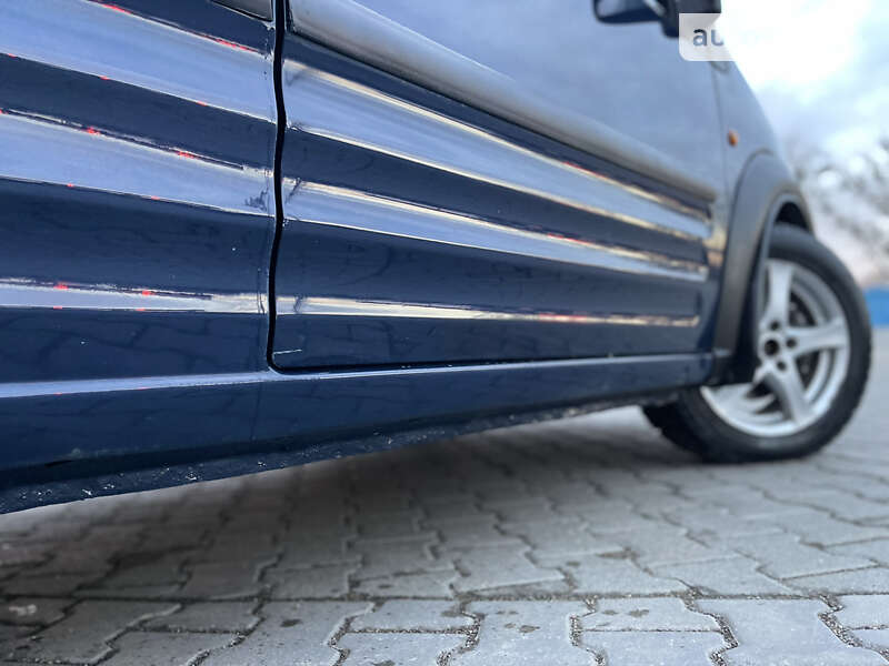 Вантажний фургон Ford Transit Connect 2011 в Чернівцях