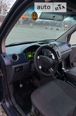 Вантажний фургон Ford Transit Connect 2011 в Чернівцях
