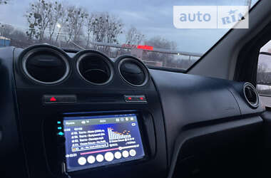 Вантажний фургон Ford Transit Connect 2011 в Чернівцях