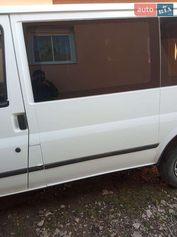 Минивэн Ford Transit Connect 2004 в Мостиске