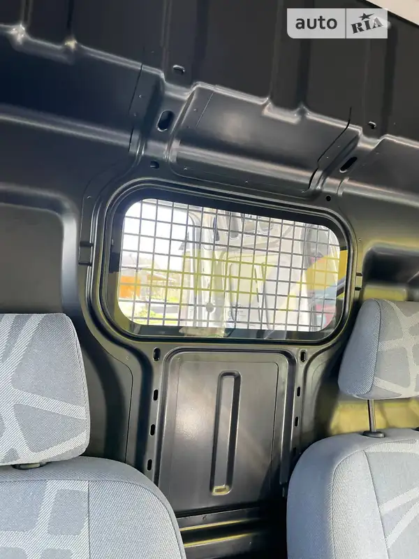 Грузовой фургон Ford Transit Connect 2011 в 
