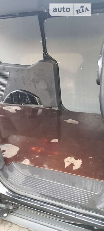 Вантажний фургон Ford Transit Connect 2015 в Львові