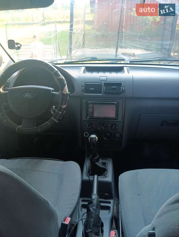 Минивэн Ford Transit Connect 2008 в 