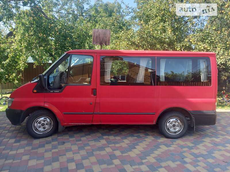 Мінівен Ford Transit Connect 2003 в Вараші