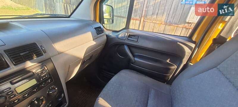 Грузовой фургон Ford Transit Connect 2003 в Киеве