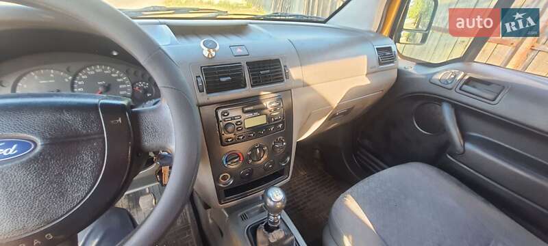 Грузовой фургон Ford Transit Connect 2003 в Киеве