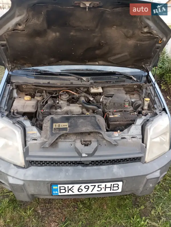 Минивэн Ford Transit Connect 2002 в 