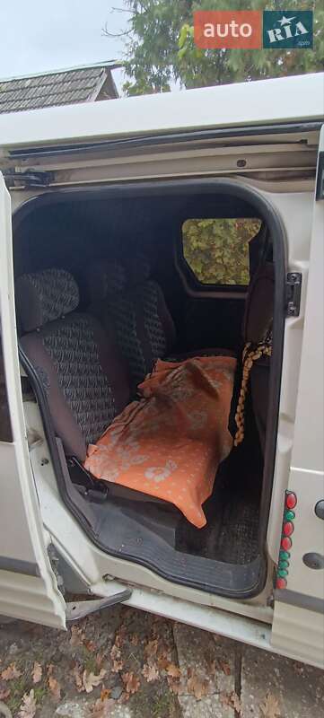 Мінівен Ford Transit Connect 2005 в Новояворівську