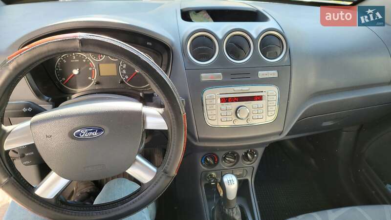 Грузовой фургон Ford Transit Connect 2012 в Киеве