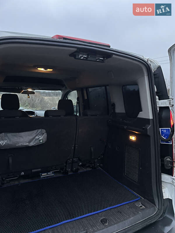 Мінівен Ford Transit Connect 2015 в Львові
