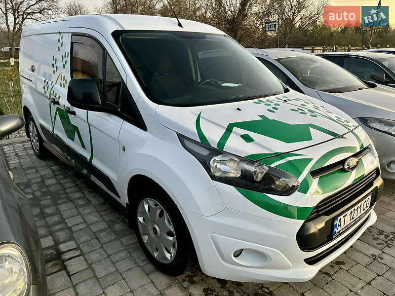 Вантажний фургон Ford Transit Connect 2015 в Снятині