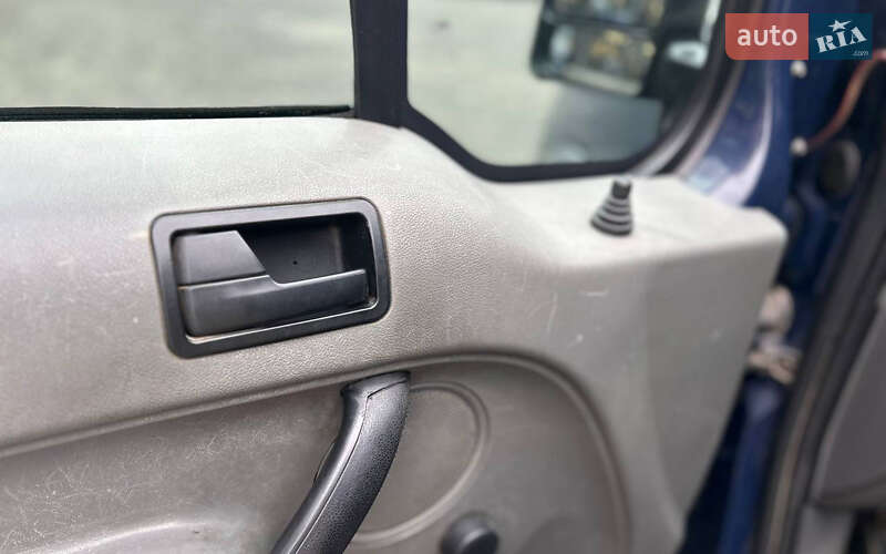 Мінівен Ford Transit Connect 2003 в Чернівцях