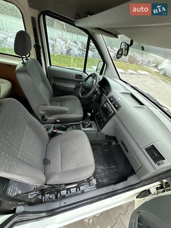 Минивэн Ford Transit Connect 2006 в Шумске