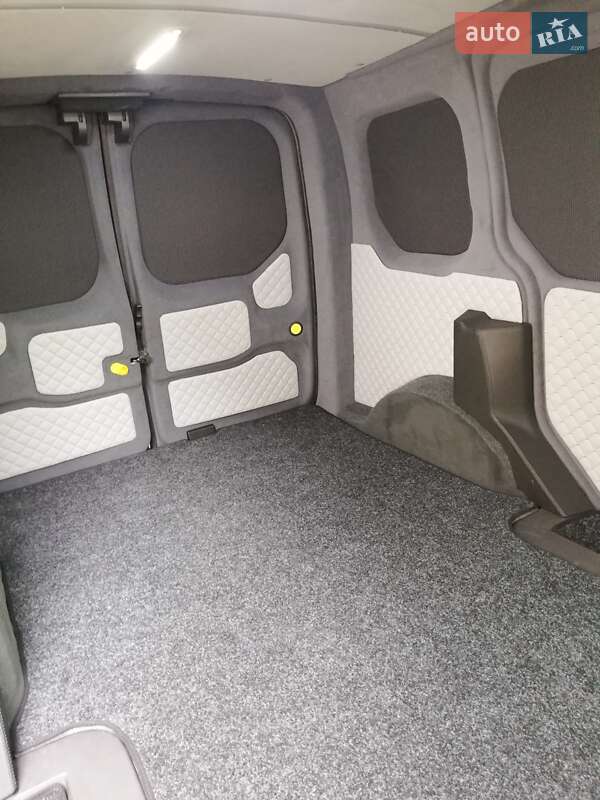 Вантажний фургон Ford Transit Connect 2013 в Житомирі