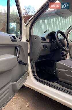 Грузовой фургон Ford Transit Connect 2005 в 