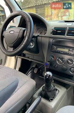 Грузовой фургон Ford Transit Connect 2005 в 