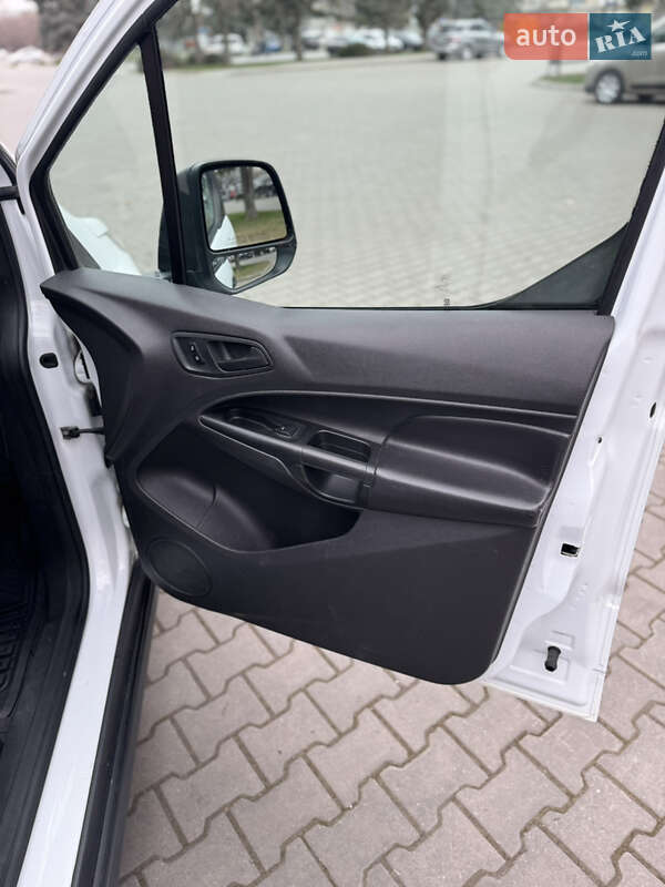 Грузовой фургон Ford Transit Connect 2014 в Черновцах