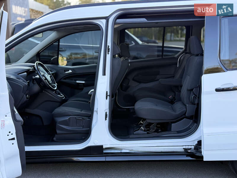Минивэн Ford Transit Connect 2016 в Киеве