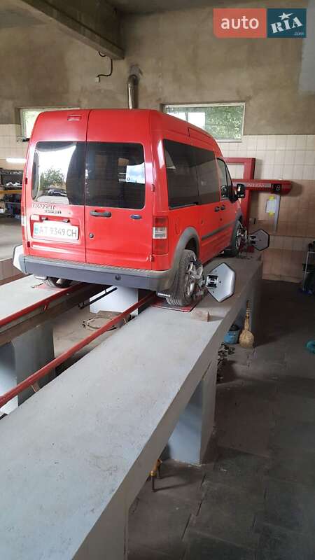 Минивэн Ford Transit Connect 2005 в Косове